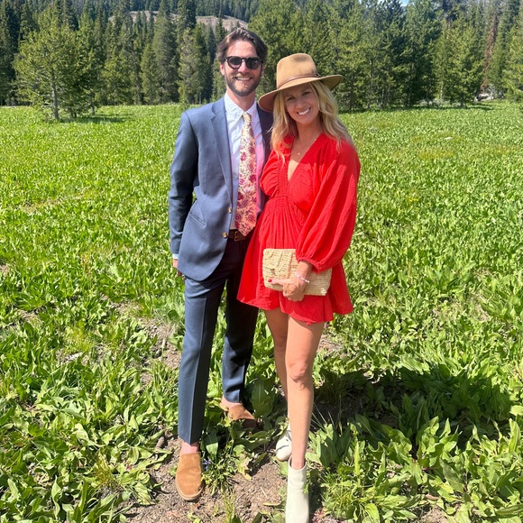 Meet your Posher, Hilary - Picture 2 of 3